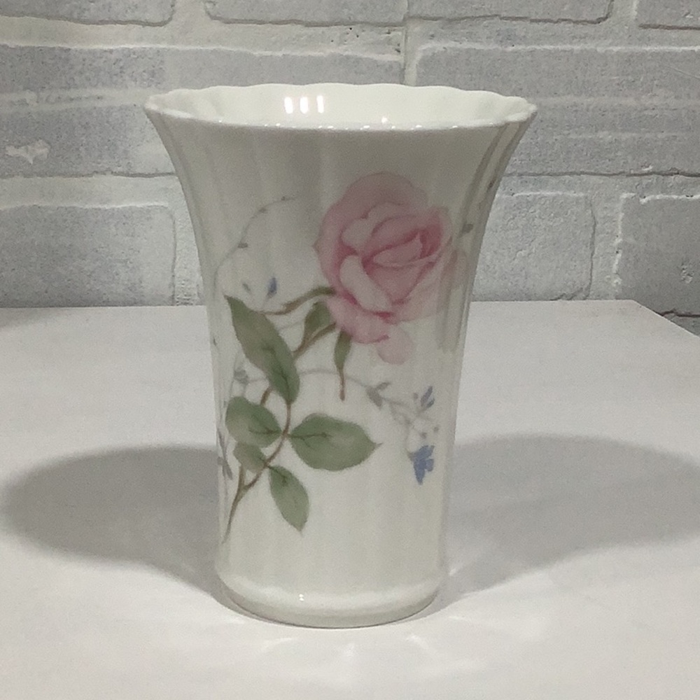 Mikasa Vase